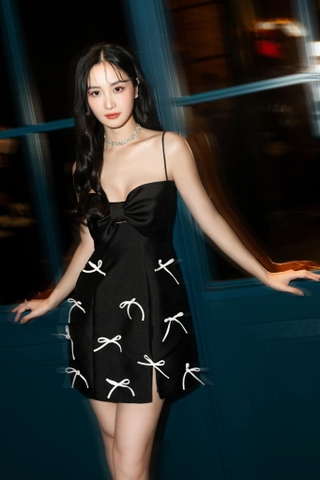 Đầm thiết kế 2 dây thương hiệu Lalla