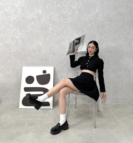 Set áo và chân váy thương hiệu Crushie