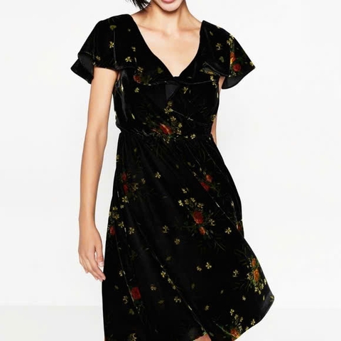 Đầm hoa thương hiệu ZARA