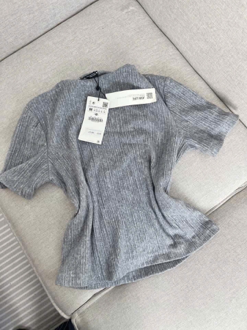 Áo thun thương hiệu Zara