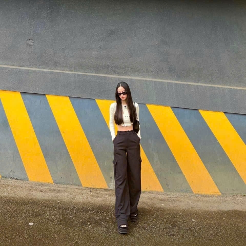 Quần kaki cá tính