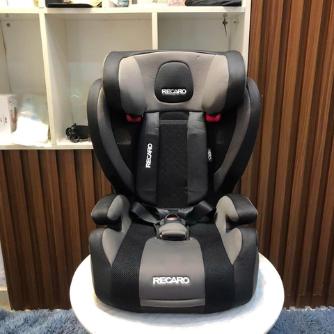Ghế ngồi ô tô Recaro nội địa Nhật
