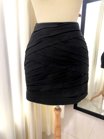 Chân váy thương hiệu RIN BAY CHUNG THANH PHONG