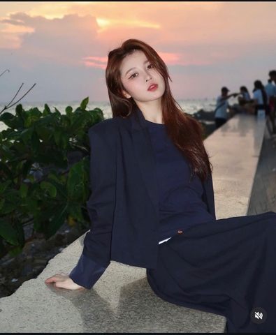 SET áo khoác blazer và chân váy thương hiệu DT ÉTOLIE