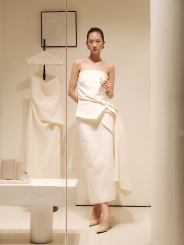 Set trắng gồm áo cúp ngực và chân váy midi Thương Hiệu NTK Lâm Gia Khang/Gia Studio