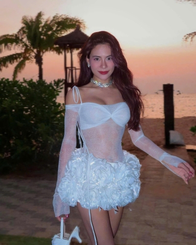 SET ÁO VÀ CHÂN VÁY HOA