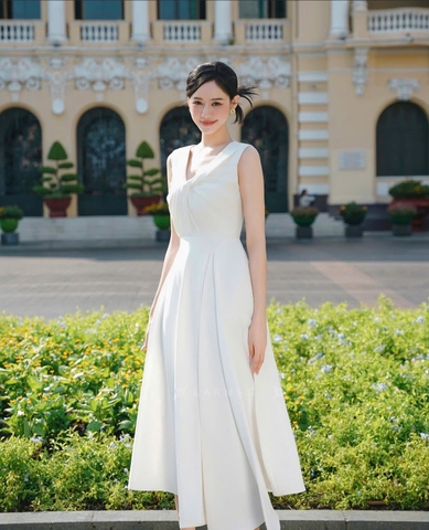 Đầm thương hiệu LARMES