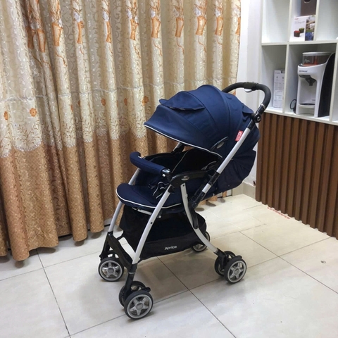 Xe đẩy Aprica Luxuna Bitte 4Cas xoay 360 độ