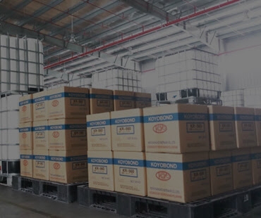 So sánh phương pháp ghép gỗ sử dụng keo sữa hai thành phần với máy ghép cao tần và cảo quay