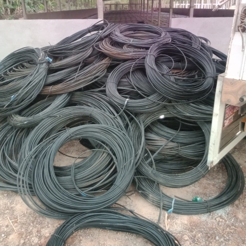 Cáp quang làm sàn
