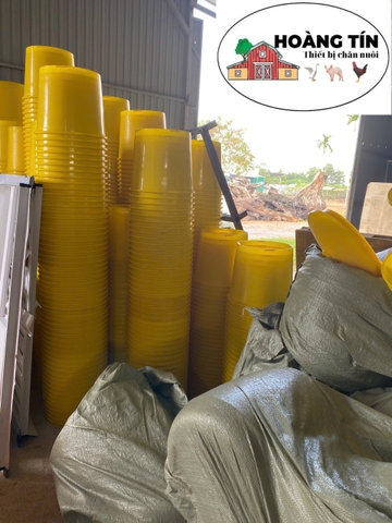 COMBO 10 CÁI MÁNG ĂN CHO VỊT, MÁNG ĂN CHO GÀ CÓ NẮP, LOẠI MÁNG NHỰA MÀU VÀNG 20KG