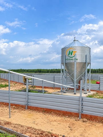 HỆ THỐNG ĐƯỜNG ĂN THẲNG DÀI 120M 2 ĐỘNG CƠ CÓ TRUNG CHUYỂN TRẠI HEO 17X90M TÂY NINH