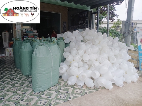 Bình uống xách tay 8L, BÌNH UỐNG CHO GÀ LOẠI TO