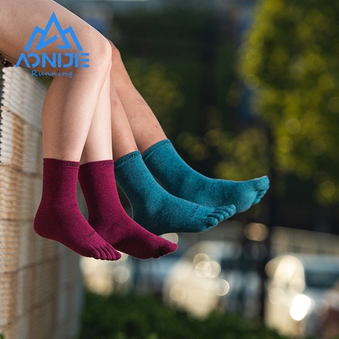 Combo 3 đôi Tất 5 ngón Aonijie cổ cao E4830
