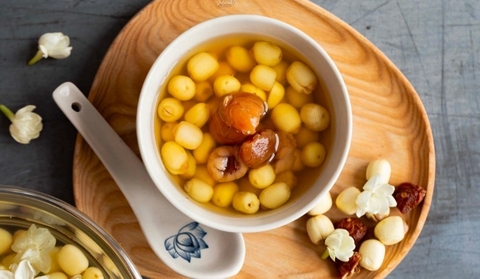 Thưởng Thức Món Chè Sen Thanh Mát Cho Mùa Hè: Hướng Dẫn Chi Tiết