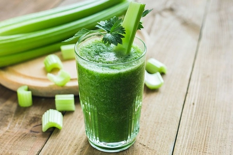 Bí Quyết Làm Sinh Tố Cần Tây Đúng Chuẩn Tại Nhà