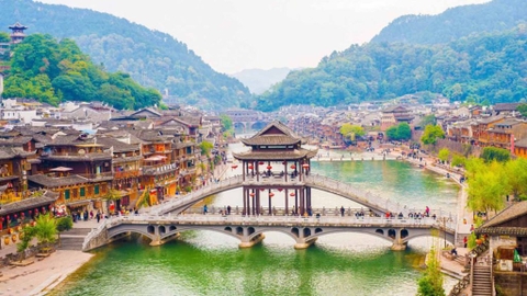 Trương Gia Giới - Phượng Hoàng Cổ Trấn - Thiên Môn Sơn (Vietjet Air)