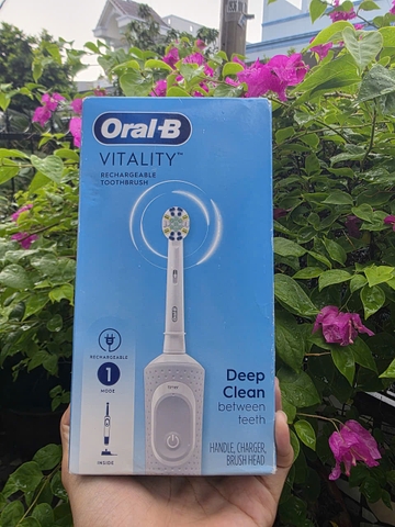 Oral -B  Bàn chài điện Oral-B Vitality Màu trắng chính hãng MỸ