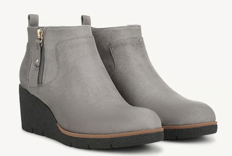 Boot nữ da thật Dr. Scholl's Women's Bianca Wedge Bootie Color Calm Grey Microfiber - Giày nữ xuất khẩu Âu, Mỹ