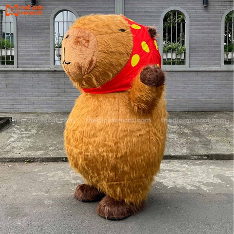 Mascot Hơi Capybara Quàng Khăn