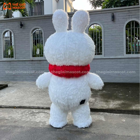 Mascot Hơi Thỏ Trắng Quàng Khăn