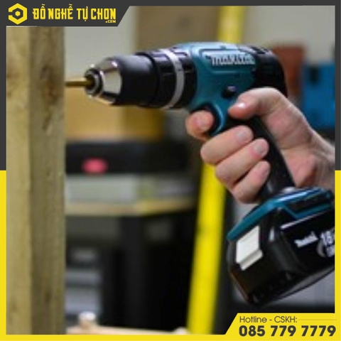 Máy Khoan Vặn Vít Dùng Pin Makita DHP453SFX8 / 18V 3.0Ah