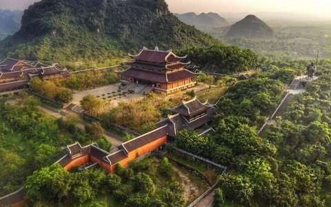 Tour Ninh Bình 2N1Đ Hoa Lư – Tam Cốc – Bái Đính – Tràng An | Ngủ tại Banana