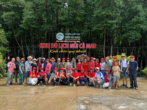 Tour Miền Tây Trọn Gói: Cần Thơ – Cà Mau – Côn Đảo – An Giang Bay Vietnam Airlines