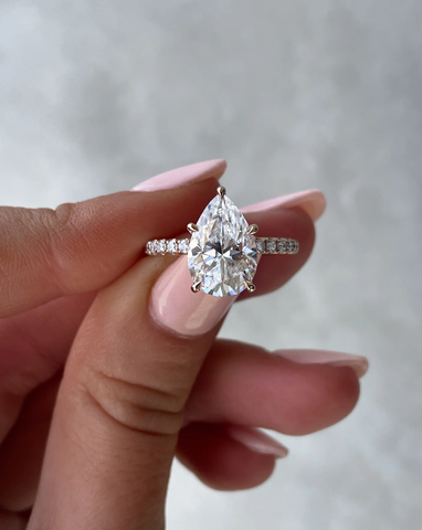 Nhẫn Kim Cương Pear