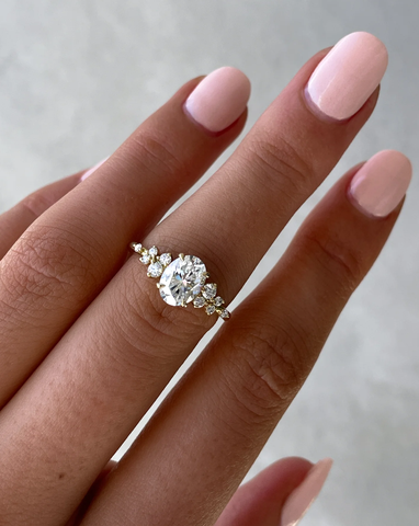 Nhẫn Kim Cương Oval - Accent Stones