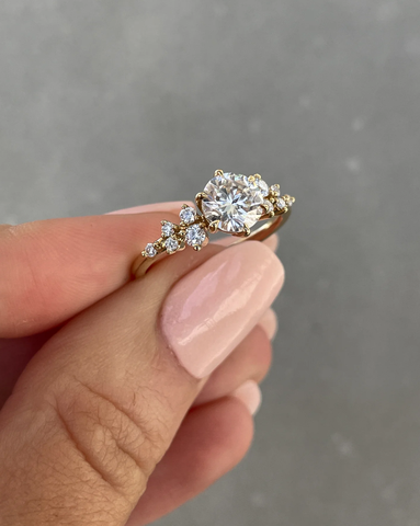 Nhẫn Kim Cương Round - Accent Stones