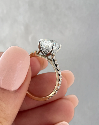 Nhẫn Kim Cương Oval