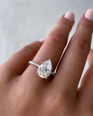 Nhẫn Kim Cương Pear