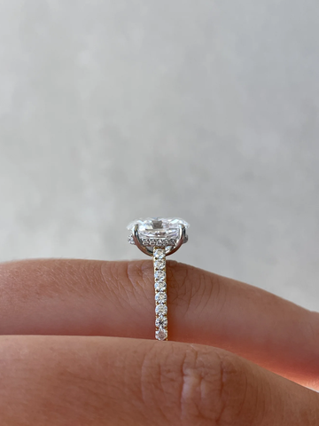 Nhẫn Kim Cương Oval