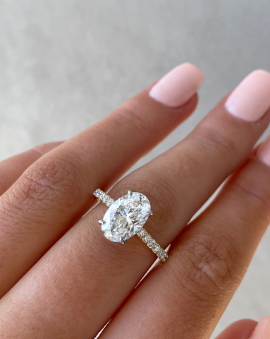 Nhẫn Kim Cương Oval