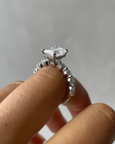 Nhẫn Kim Cương Radiant - Side Stones & Hidden Halo