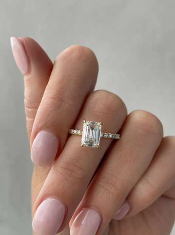 Nhẫn Kim Cương Emerald