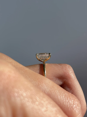 Nhẫn Kim Cương Classic Emerald