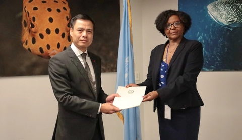 Tuyên bố về việc Việt Nam nộp Đệ trình Ranh giới thềm lục địa mở rộng ngoài 200 hải lý ở khu vực giữa Biển Đông