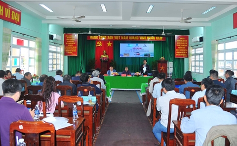 Liên kết nuôi và tiêu thụ tôm hùm theo hướng bền vững