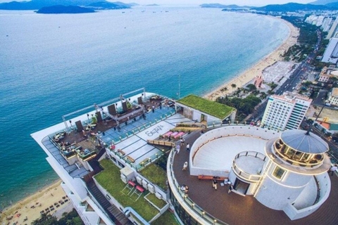 Độc đáo đường hầm thông thẳng ra biển đầu tiên của Việt Nam: Được xây dựng ở độ sâu 6,5m so với mặt đất, nằm tại vịnh biển đẹp bậc nhất thế giới