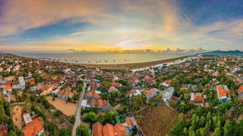 Làng chài hơn 400 tuổi của Việt Nam được đề cử tốt nhất thế giới: Mái đỏ san sát, tên gọi gắn nghề xưa