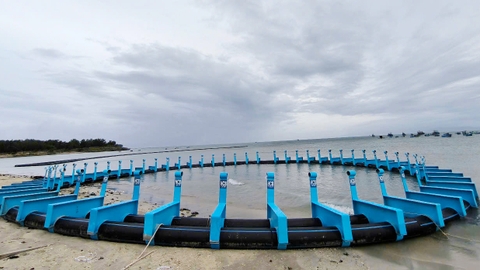 Xin giới thiệu lồng mới của anh Nguyễn Bá Ngọc, Công ty Mực nhảy Biển Đông