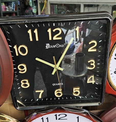 Đồng hồ treo tường D46