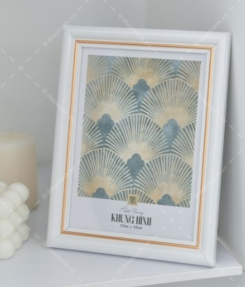 Khung ảnh 13x18cm viền trắng chỉ vàng Thảo tranh