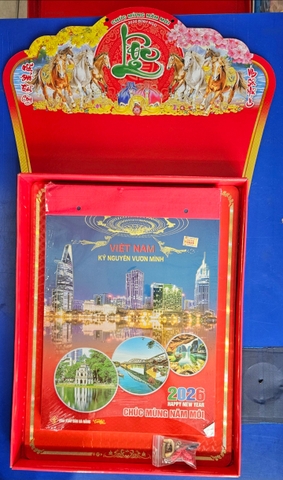 Lịch bloc cực đại 2026 24.5x34.5 + bìa treo + túi vải (có hộp)