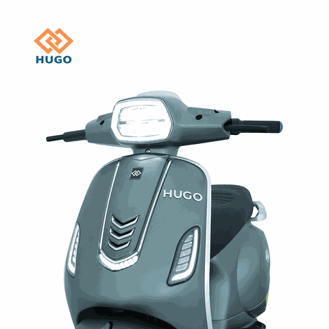 Xe máy điện Hugo Elegant xanh bộ đội