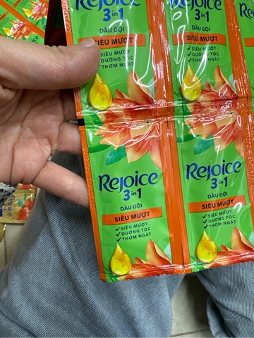 Rejoice dầu gội gói 5.8ml