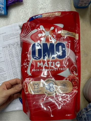 OMO NG máy giặt cửa trước giữ màu 1,8kg