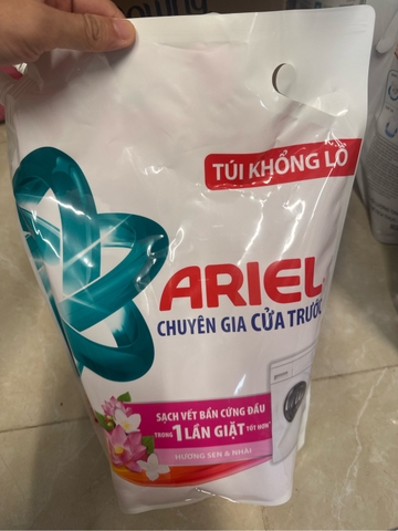 Nước giặt Ariel hương Sen Nhài 3.57l